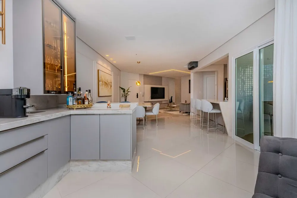 Apartamento, 3 quartos, 160 m² - Foto 1