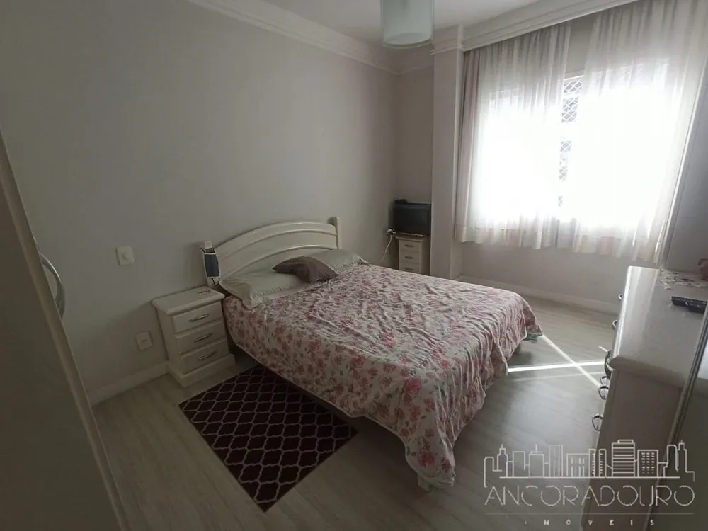 Apartamento, 3 quartos, 130 m² - Foto 2