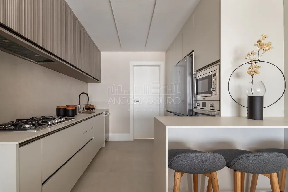 Apartamento, 3 quartos, 136 m² - Foto 1