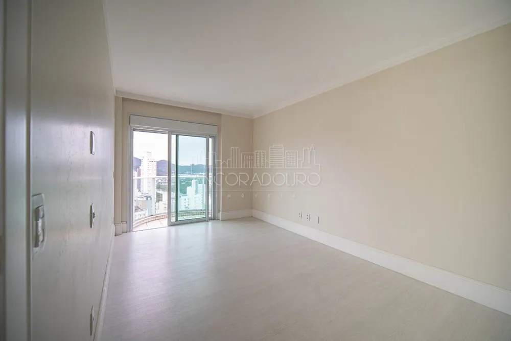 Apartamento, 4 quartos, 239 m² - Foto 4