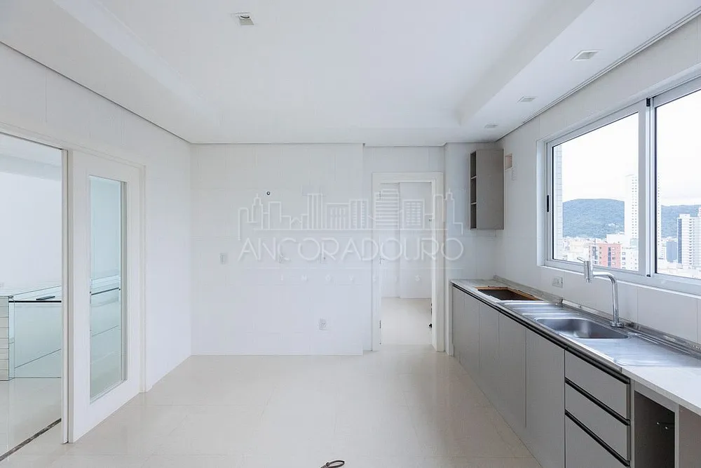 Apartamento, 3 quartos, 252 m² - Foto 3
