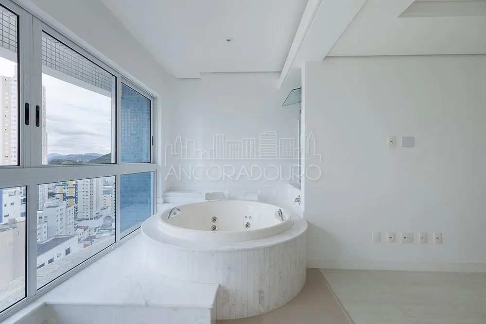 Apartamento, 3 quartos, 252 m² - Foto 5