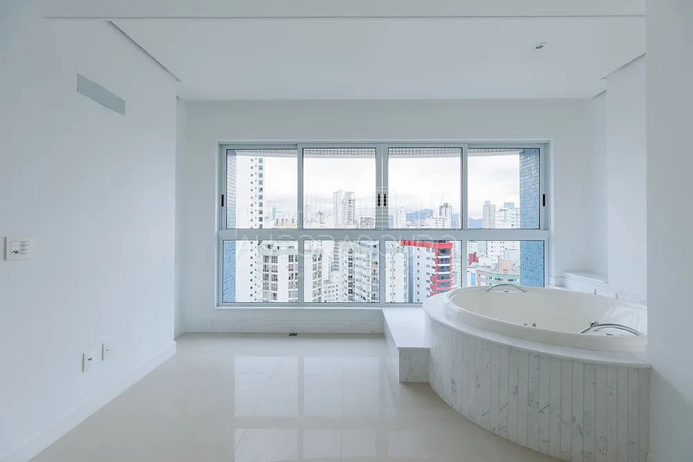 Apartamento, 3 quartos, 252 m² - Foto 4