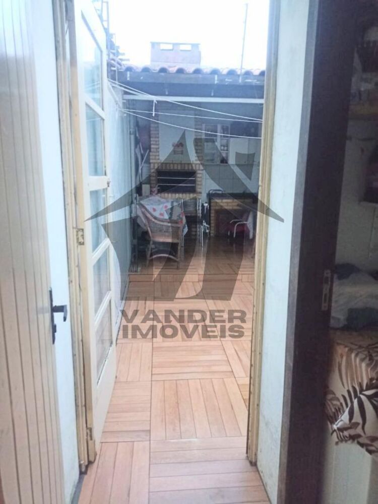 Casa à venda com 3 quartos, 75m² - Foto 8