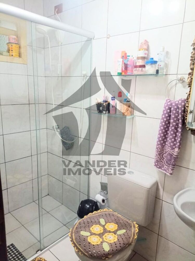 Casa à venda com 3 quartos, 75m² - Foto 4