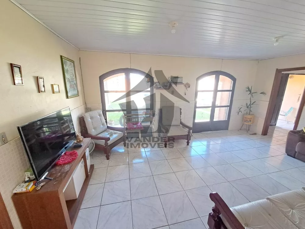 Casa à venda com 4 quartos, 300m² - Foto 3