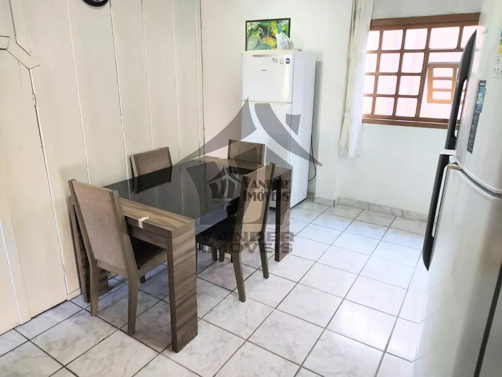 Casa à venda com 3 quartos, 360m² - Foto 7