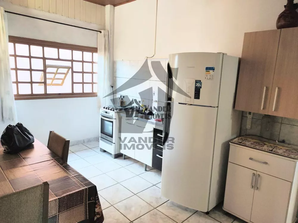 Casa à venda com 3 quartos, 360m² - Foto 6