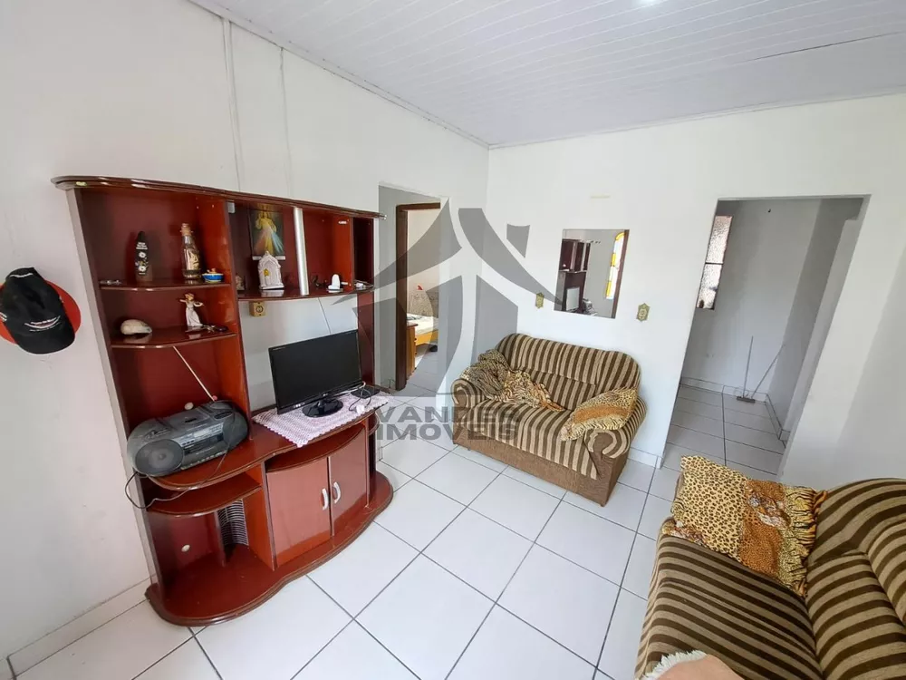 Casa à venda com 3 quartos, 300m² - Foto 3