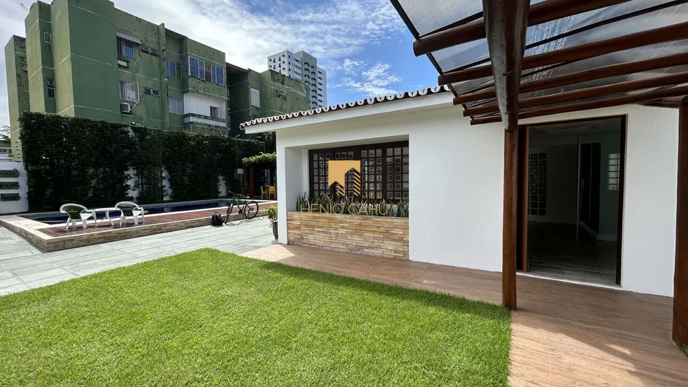 Casa, 4 quartos, 249 m² - Foto 1