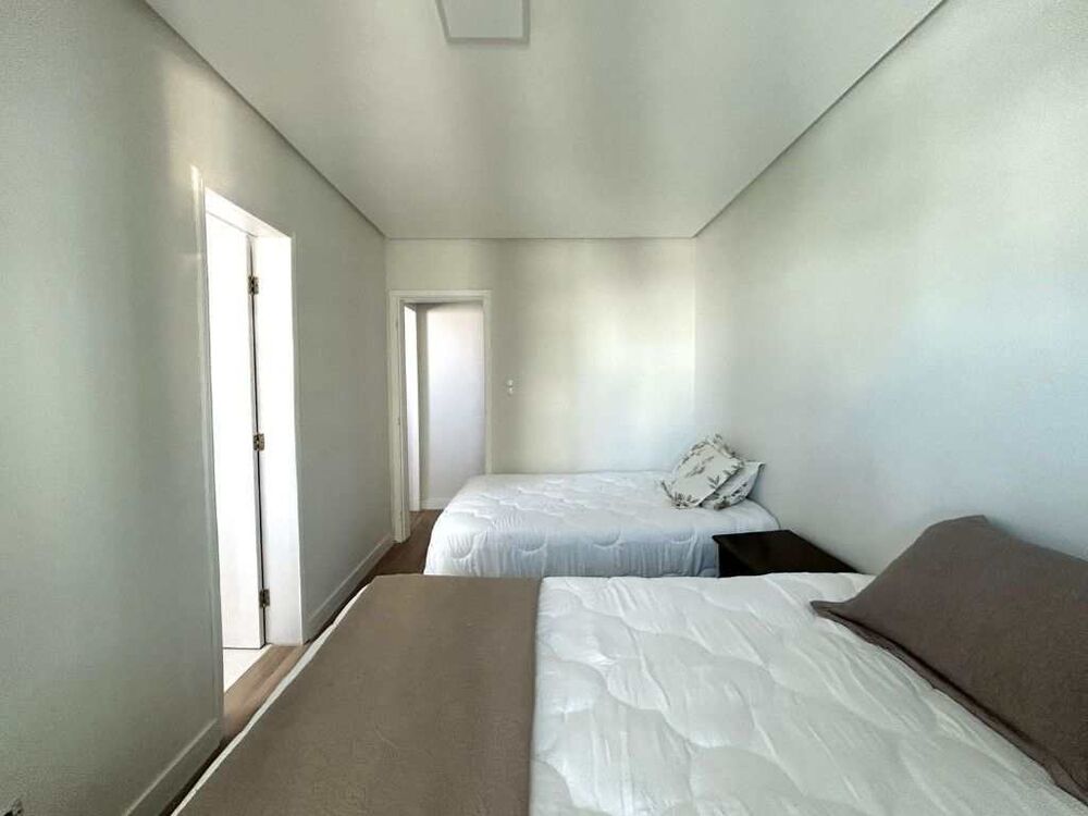 Cobertura, 3 quartos, 218 m² - Foto 4