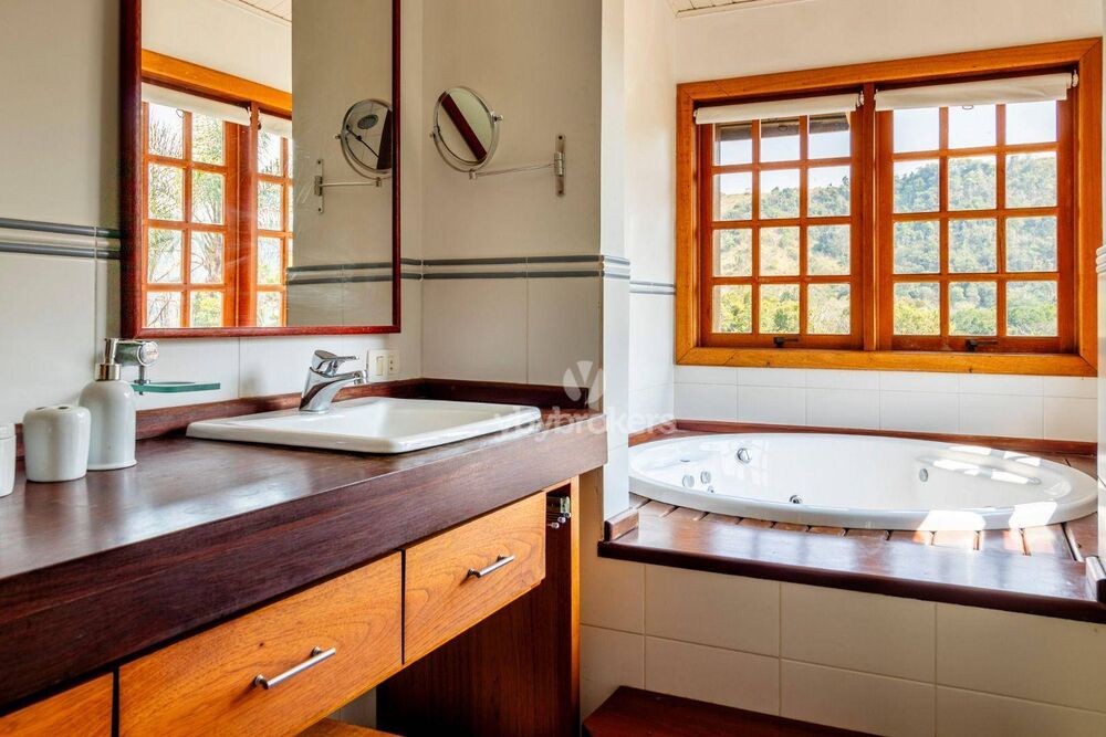 Chácara à venda com 9 quartos, 1200m² - Foto 9