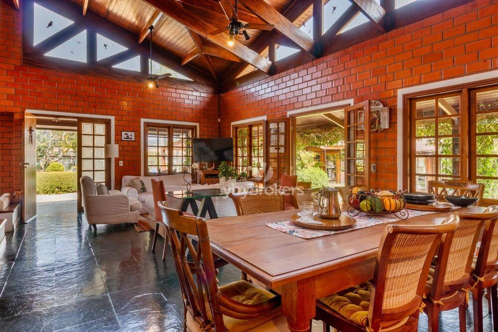 Chácara à venda com 9 quartos, 1200m² - Foto 5