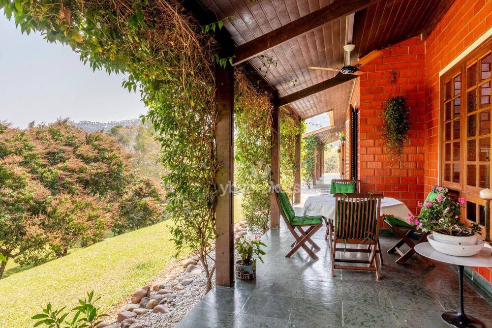 Chácara à venda com 9 quartos, 1200m² - Foto 4