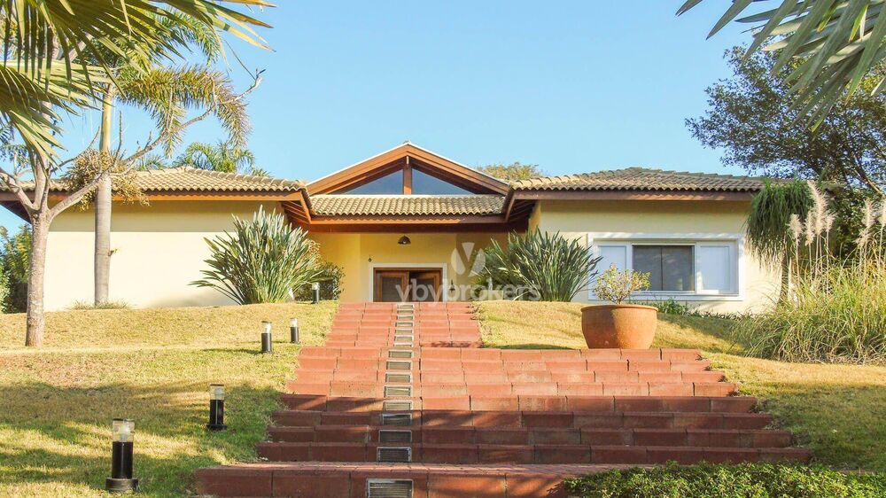 Casa de Condomínio à venda com 4 quartos, 448m² - Foto 1