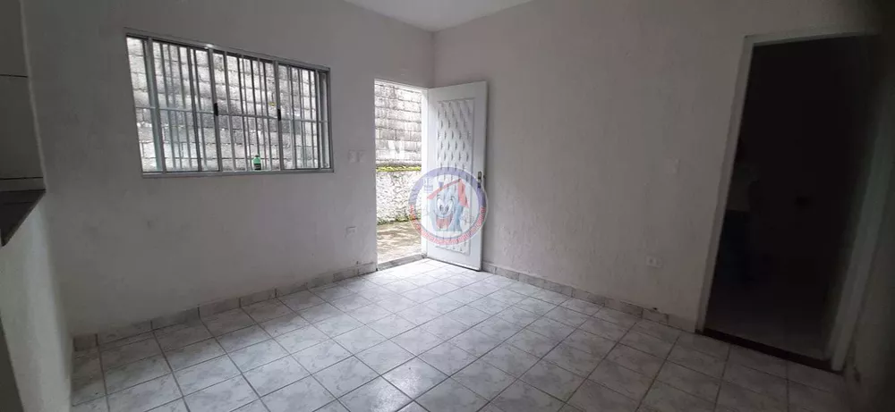 Casa à venda com 1 quarto, 66m² - Foto 4