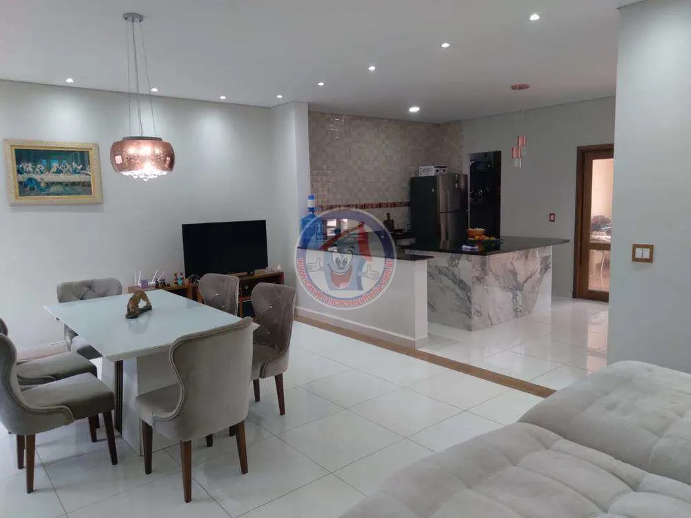Sobrado, 6 quartos, 330 m² - Foto 4