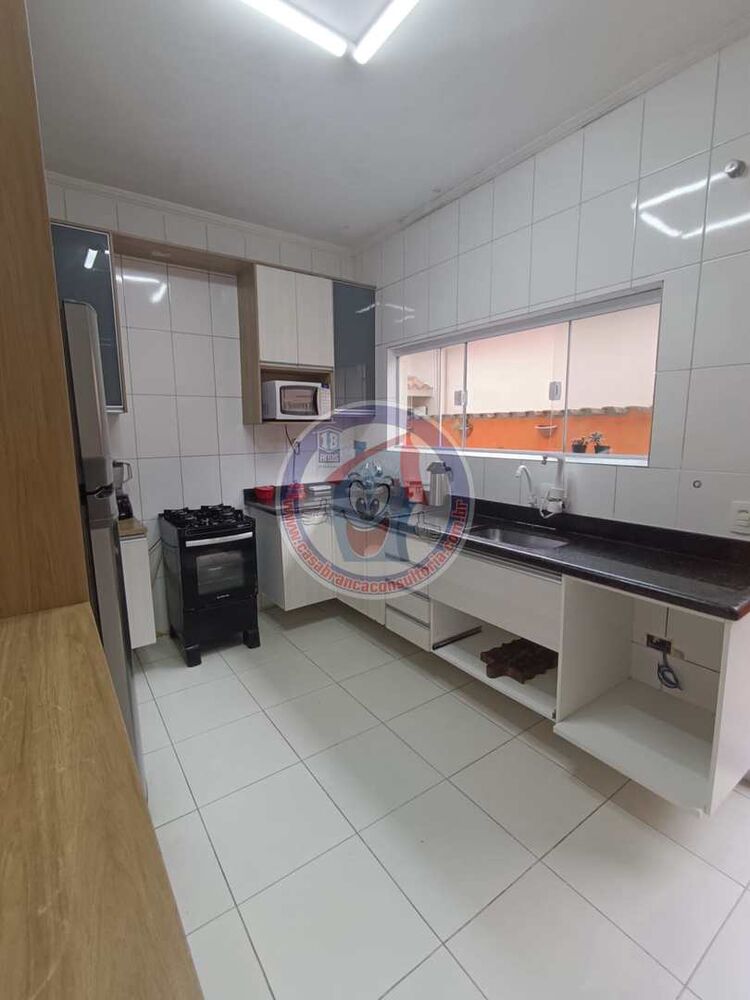 Casa à venda com 3 quartos, 120m² - Foto 4