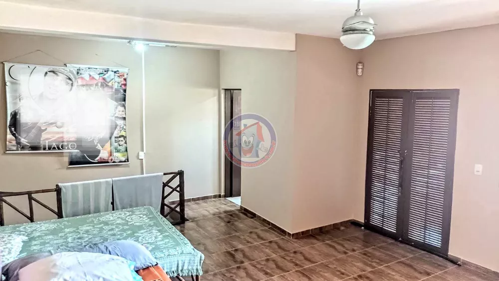 Casa à venda com 2 quartos, 110m² - Foto 8