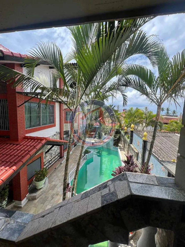 Sobrado, 8 quartos, 711 m² - Foto 1