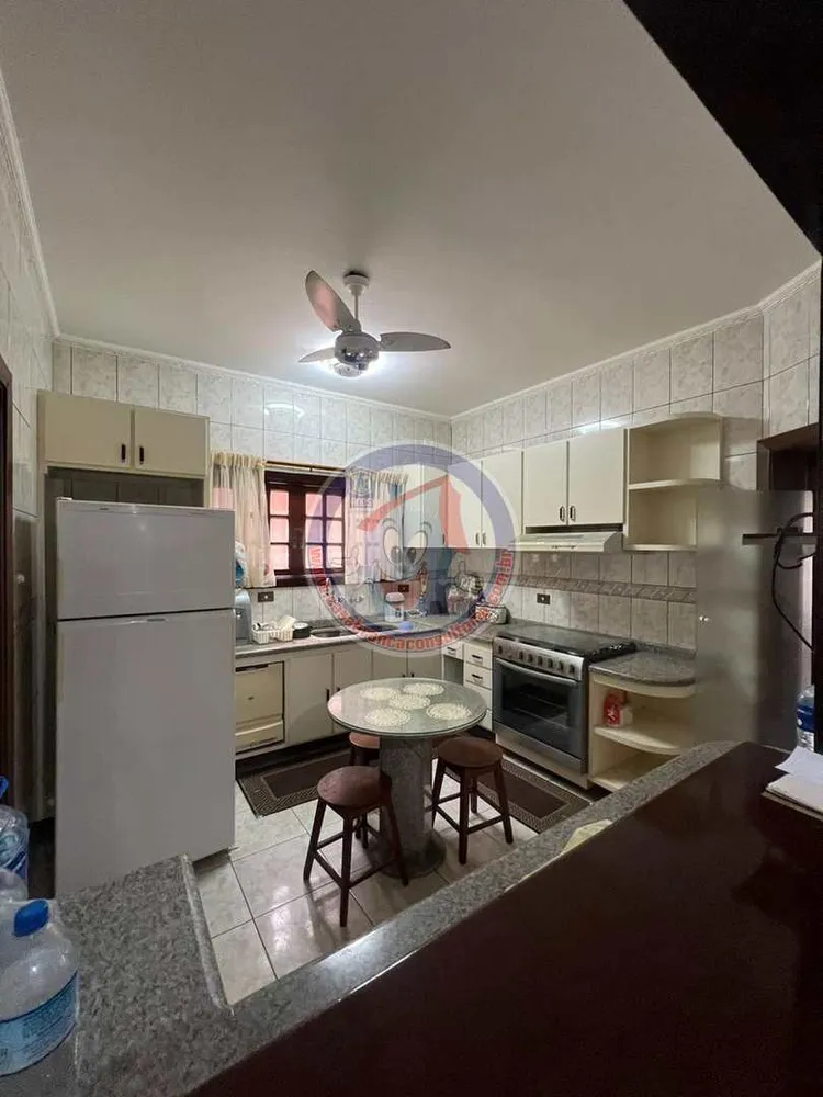 Sobrado, 8 quartos, 711 m² - Foto 2