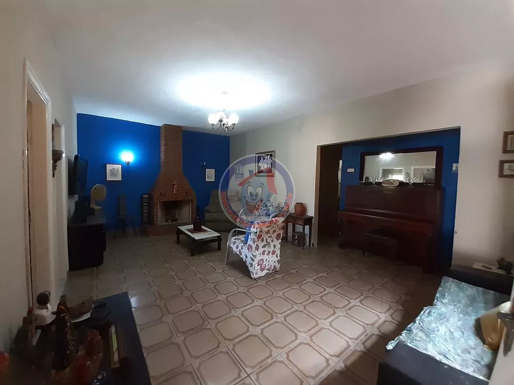 Casa à venda com 3 quartos, 250m² - Foto 3