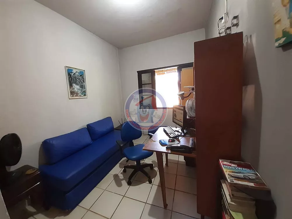 Casa à venda com 3 quartos, 250m² - Foto 4