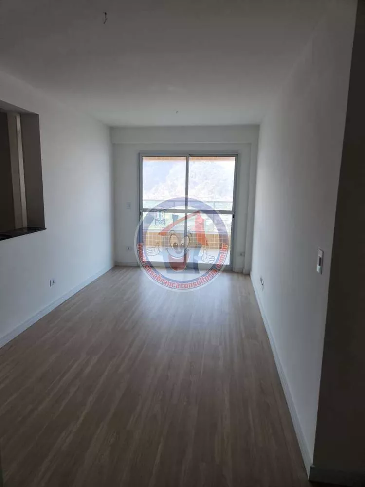 Apartamento à venda com 2 quartos, 71m² - Foto 4