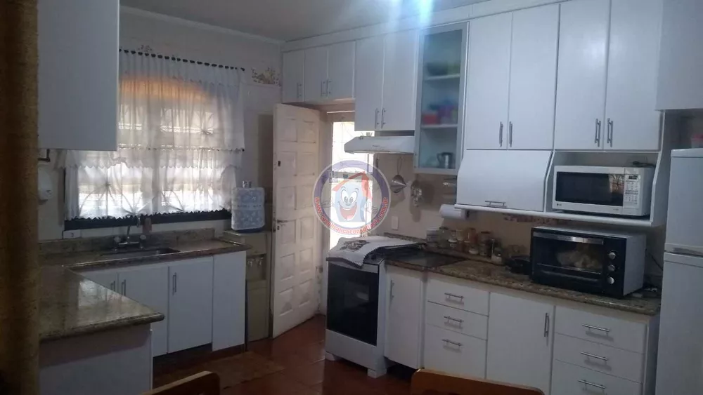 Casa à venda com 2 quartos, 108m² - Foto 6