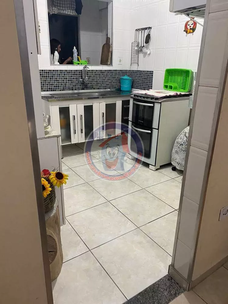 Apartamento à venda com 3 quartos, 74m² - Foto 2