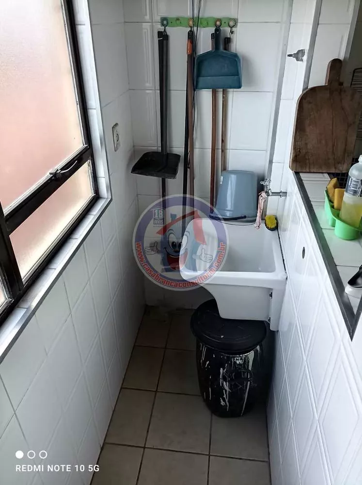 Apartamento à venda com 3 quartos, 74m² - Foto 3