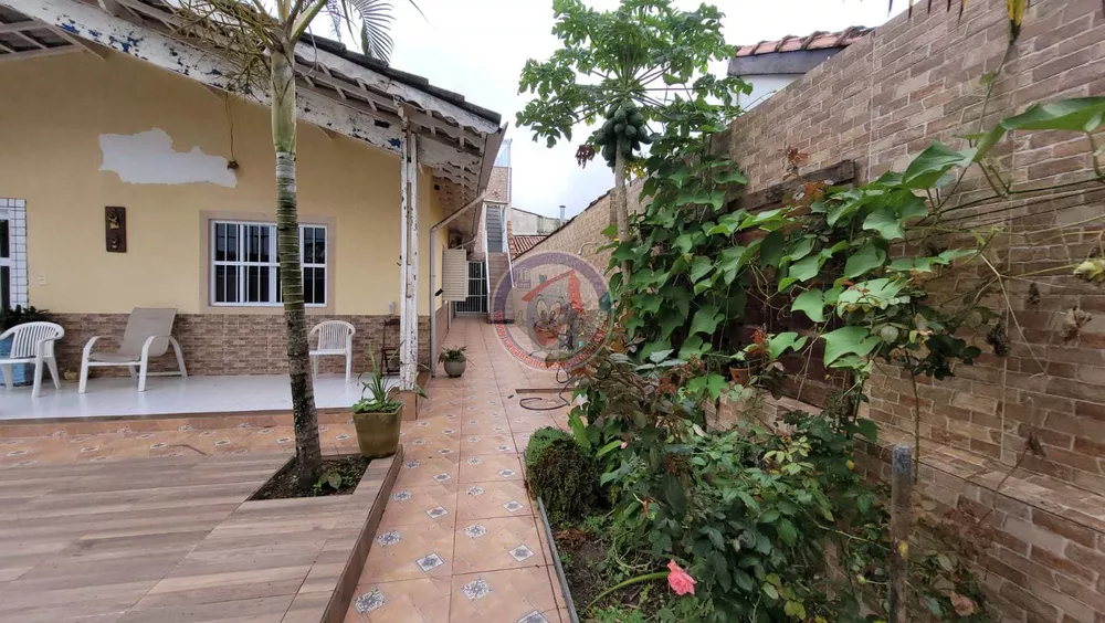 Casa à venda com 4 quartos, 245m² - Foto 4