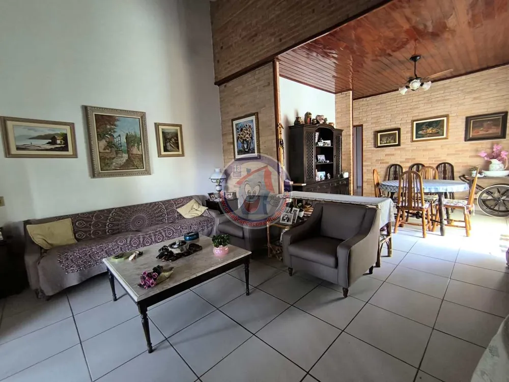 Casa, 6 quartos, 334 m² - Foto 2
