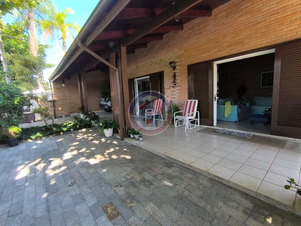 Casa, 6 quartos, 334 m² - Foto 1