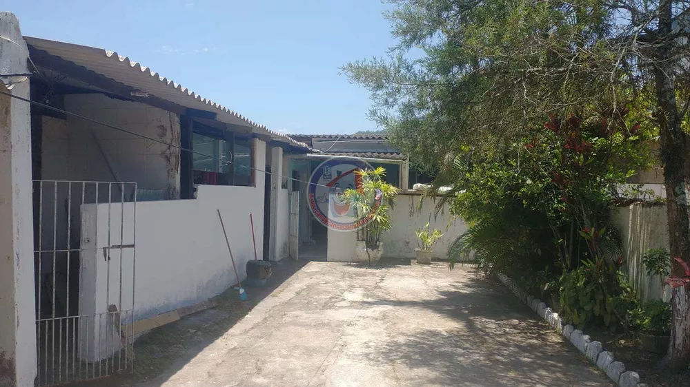 Casa à venda com 3 quartos, 125m² - Foto 1