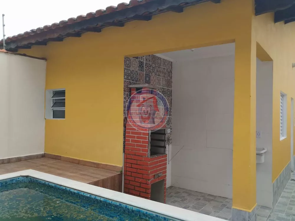 Casa à venda com 2 quartos, 60m² - Foto 2