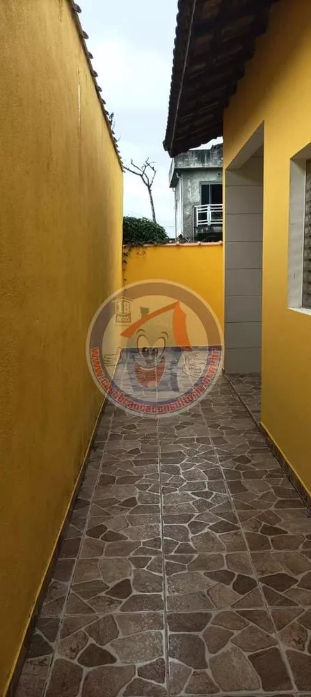 Casa à venda com 2 quartos, 62m² - Foto 3