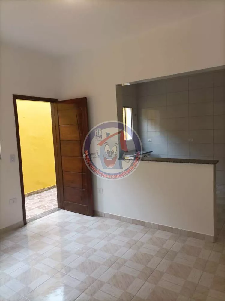 Casa à venda com 2 quartos, 62m² - Foto 6