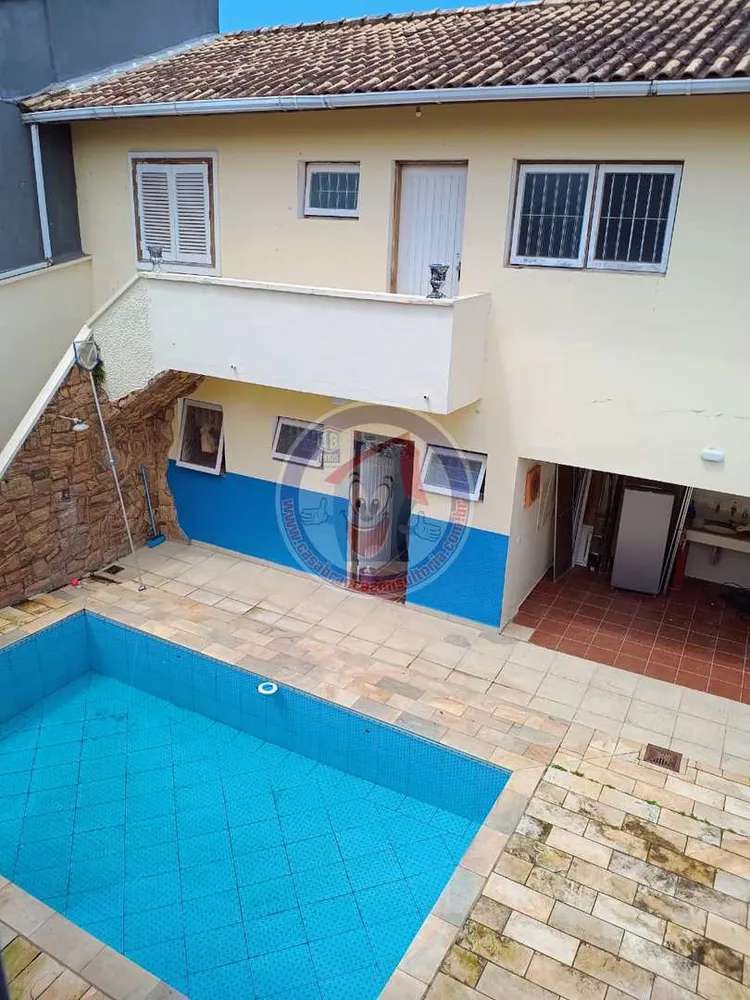 Casa, 6 quartos, 261 m² - Foto 1