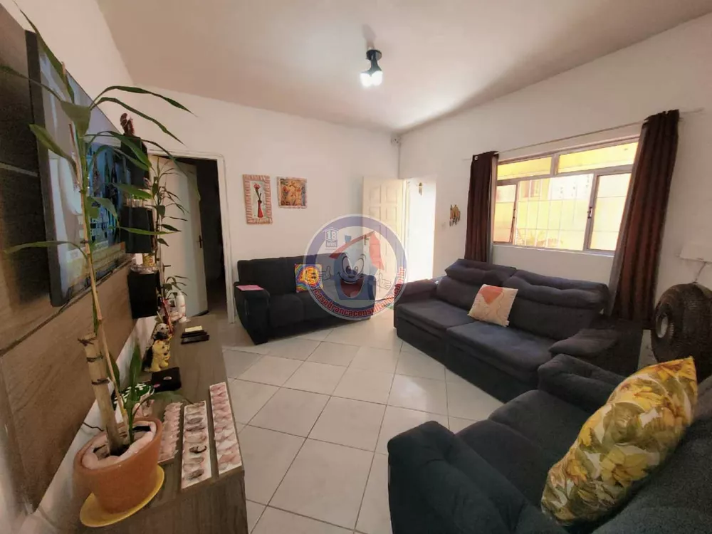 Casa à venda com 2 quartos, 61m² - Foto 1