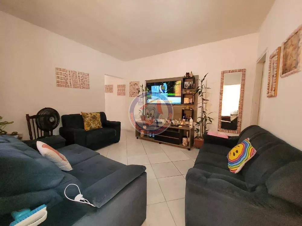 Casa à venda com 2 quartos, 61m² - Foto 4