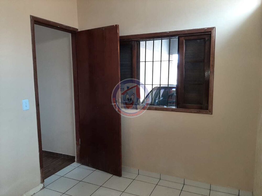 Casa, 3 quartos, 98 m² - Foto 1