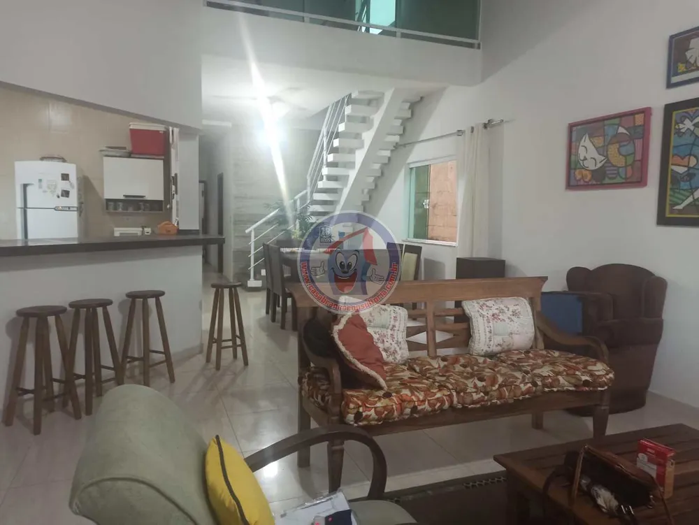 Casa, 5 quartos, 213 m² - Foto 1