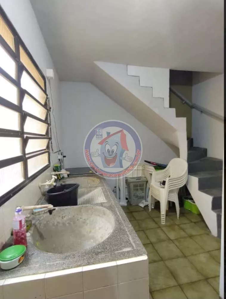 Sobrado à venda com 3 quartos, 253m² - Foto 6