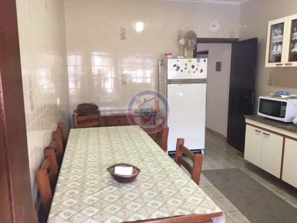 Casa à venda com 3 quartos, 300m² - Foto 5