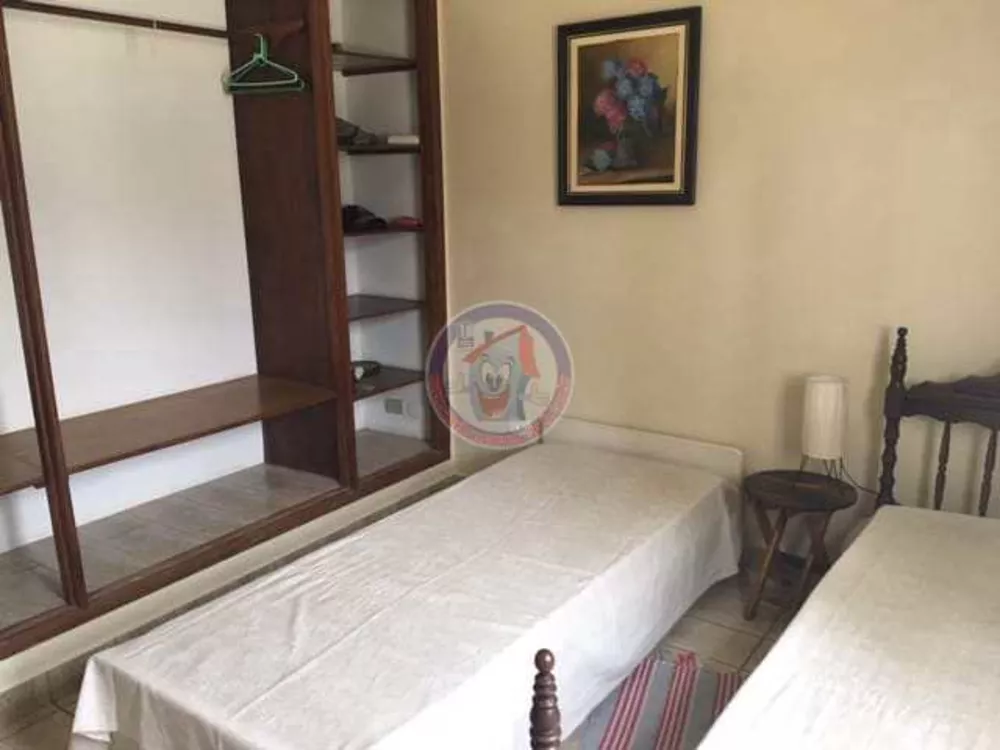 Casa à venda com 3 quartos, 300m² - Foto 8