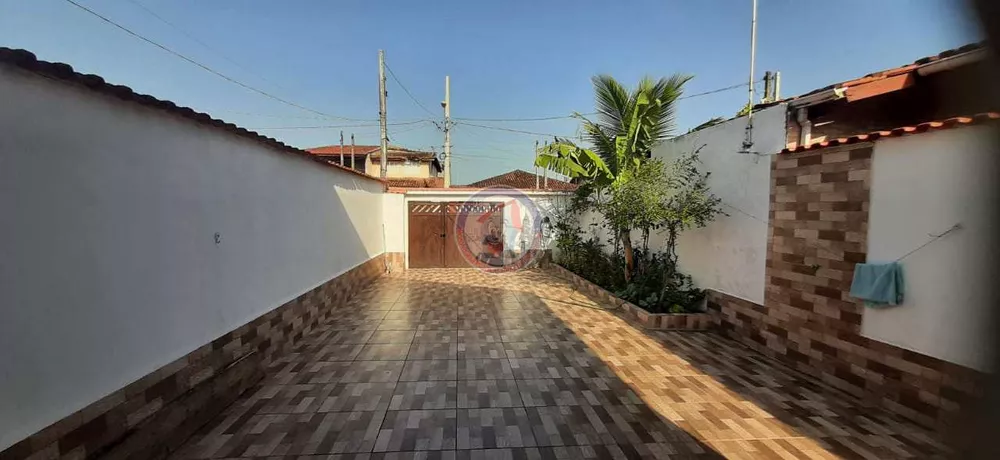 Casa à venda com 2 quartos, 67m² - Foto 1