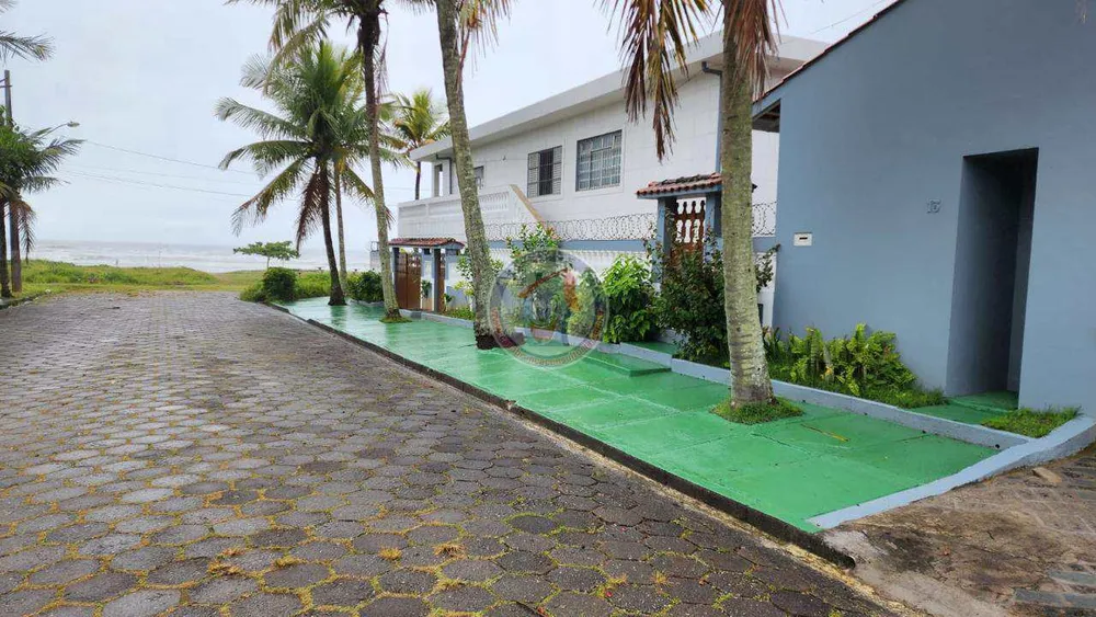 Casa, 7 quartos, 234 m² - Foto 1
