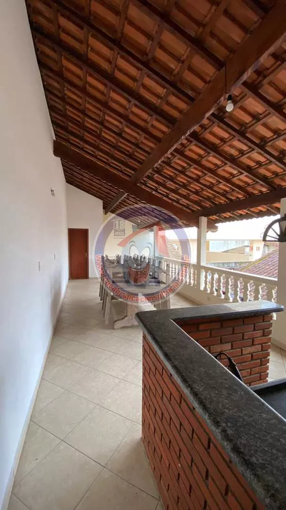 Casa à venda com 3 quartos, 147m² - Foto 4