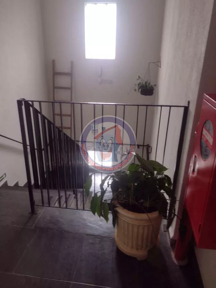 Apartamento à venda com 3 quartos, 97m² - Foto 4